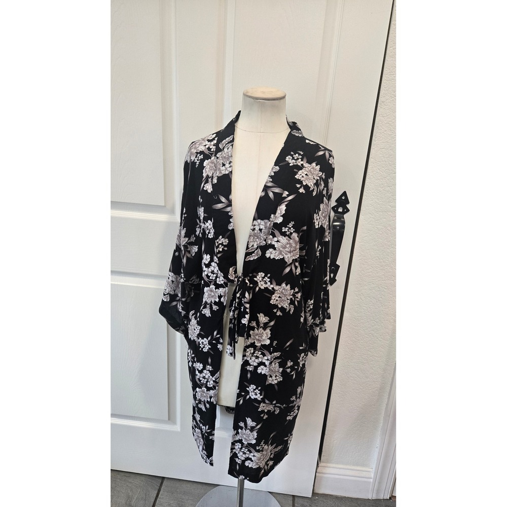 Spiritual Gangster Floral Kimono Robe OS Black White Open Front Tie Waist - Picture 2 of 5